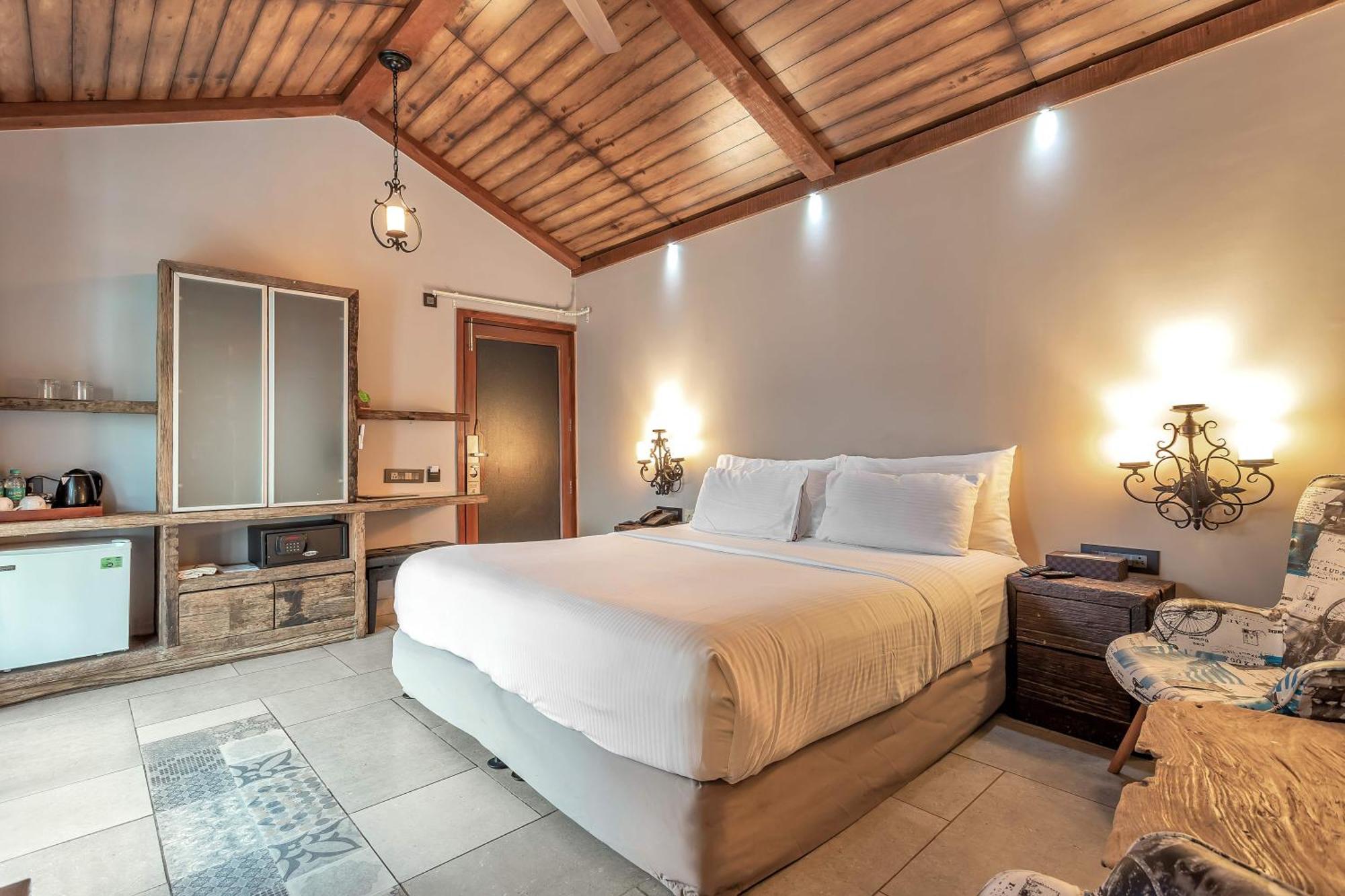 The Baga Beach Resort Екстер'єр фото