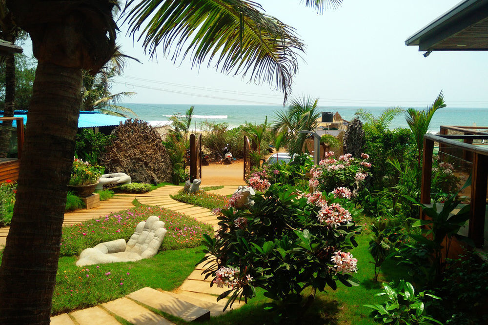 The Baga Beach Resort Екстер'єр фото